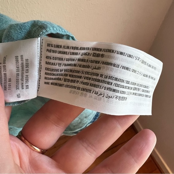 Hollister Linen Button Up Blue Geometric Aztec, Size Large - Picture 8 of 10